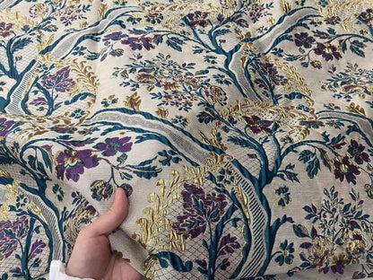 Floral Damask Jacquard Fabric: Retro Palace Style Upholstery, Costume, Decor