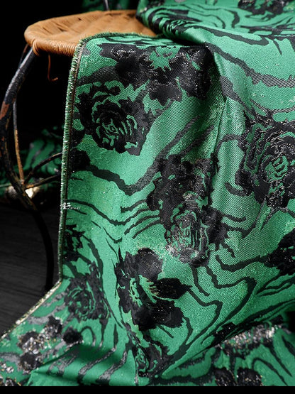 Tissu jacquard vert gaufré : polyester de luxe pour l’ameublement, les rideaux et la couture