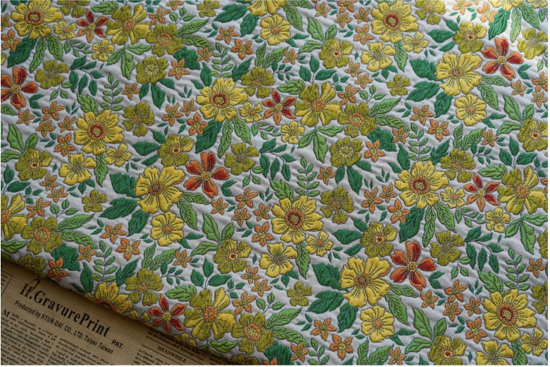 Tissu jacquard à motifs floraux : tissu d'ameublement rétro 3D, tissu pour la confection de robes de bal
