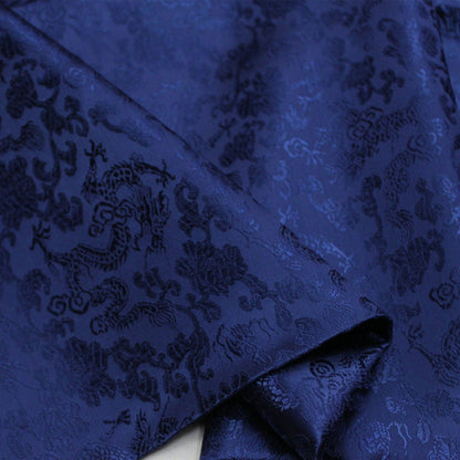 Tissu brocart bleu marine à motif dragon : mélange soie-rayonne, largeur 89 cm (35 po) - Vendu au mètre