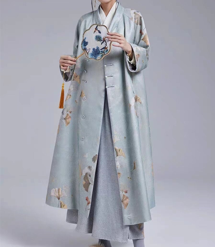 Ginkgo Pattern Jacquard Satin Fabric: Costume, Upholstery, Sewing (55"W)