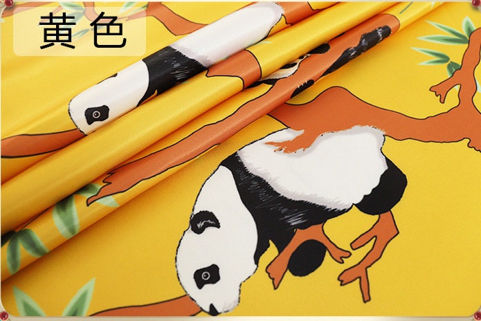 Tissu satiné imprimé panda : polyester doux, 145 cm de large