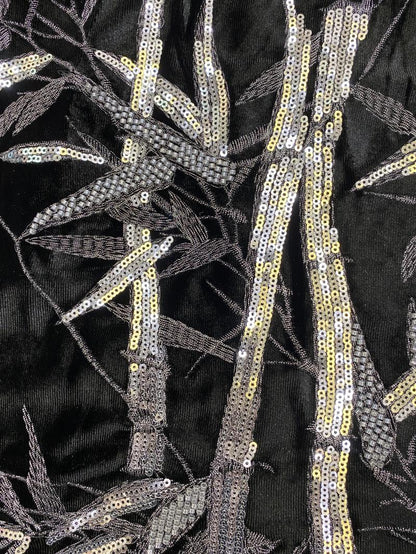 Tissu velours perlé : motif de pilier brodé de 43 pouces de large