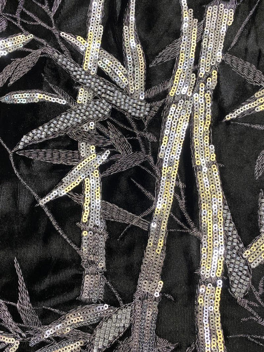 Tissu velours perlé : motif de pilier brodé de 43 pouces de large