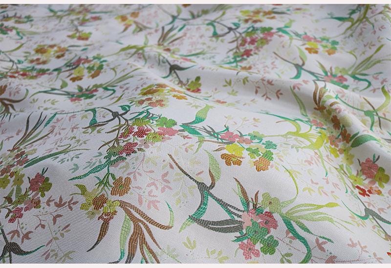 Tissu jacquard à motif floral : motif jardin printanier, 140 cm de large