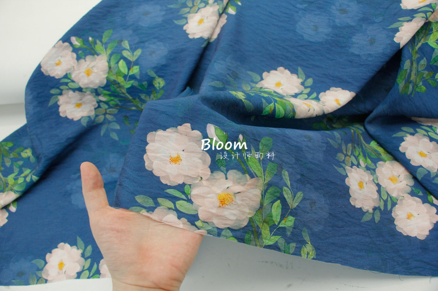 Tissu en lin Tencel soyeux à motif floral bleu : Couture et loisirs créatifs