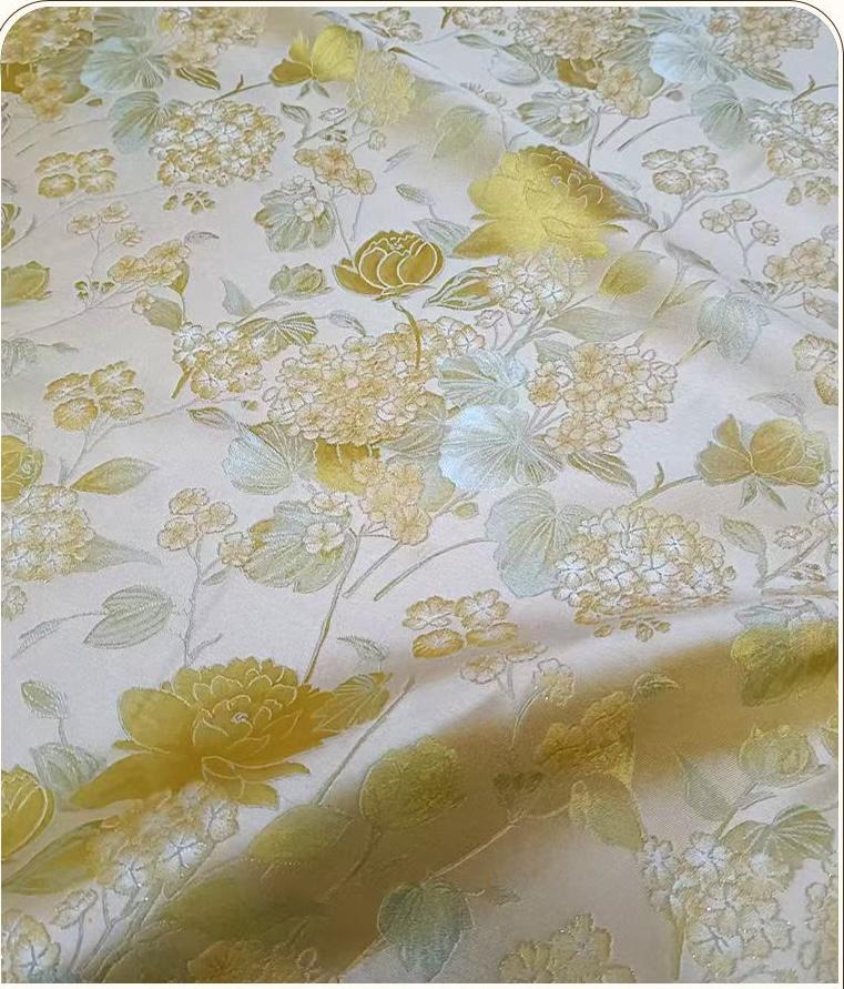 Tissu jacquard brocart lotus Song ��� Artisanat, patchwork, matelassage, sacs et plus encore
