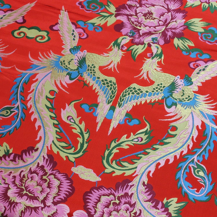 Tissu brocart de soie Red Phoenix : Matière traditionnelle pour robes de mariée