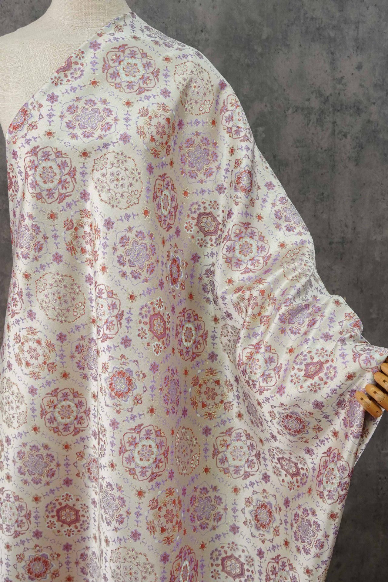 Tissu brocart floral bleu ciel : Jacquard à fil d'or, couture Cheongsam Hanfu