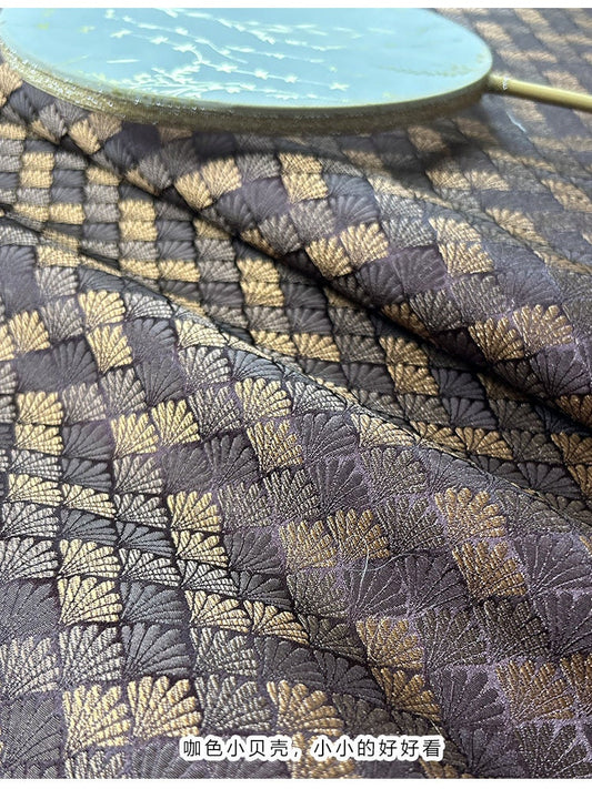 Tissu brocart jacquard coquillage : rayonne couleur café, largeur 75 cm/150 cm
