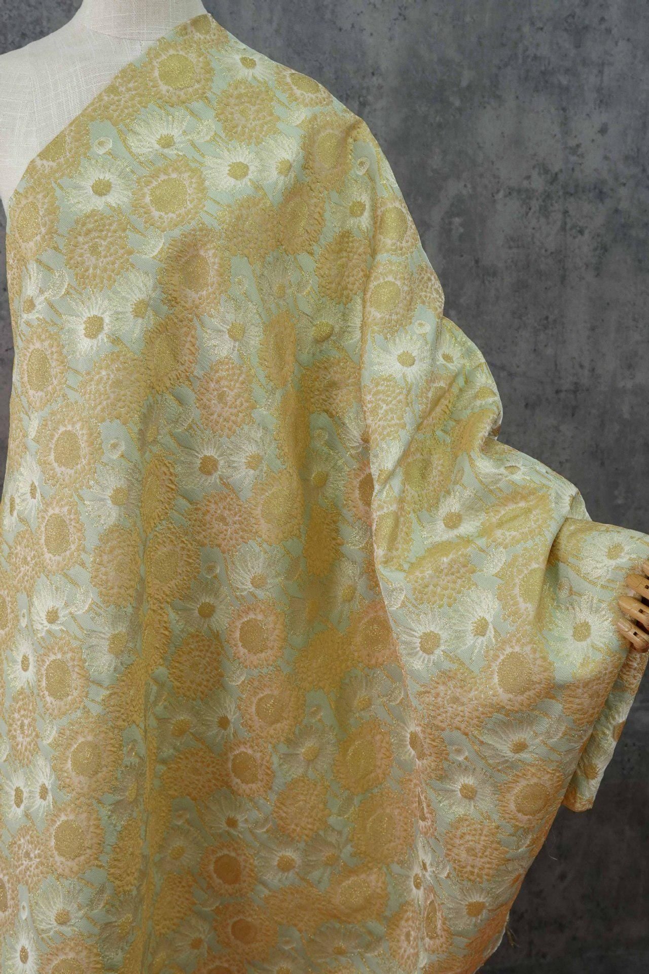 Embossed Daisy Jacquard Fabric With Gold Thread: Vintage Court Style, 63"W