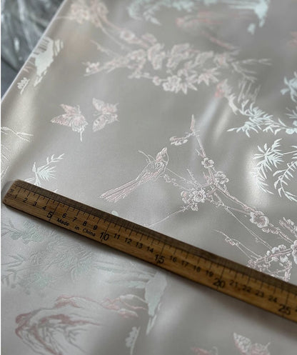 Tissu brocart de soie japonais Nishijin : motif oiseaux et papillons (59"L)