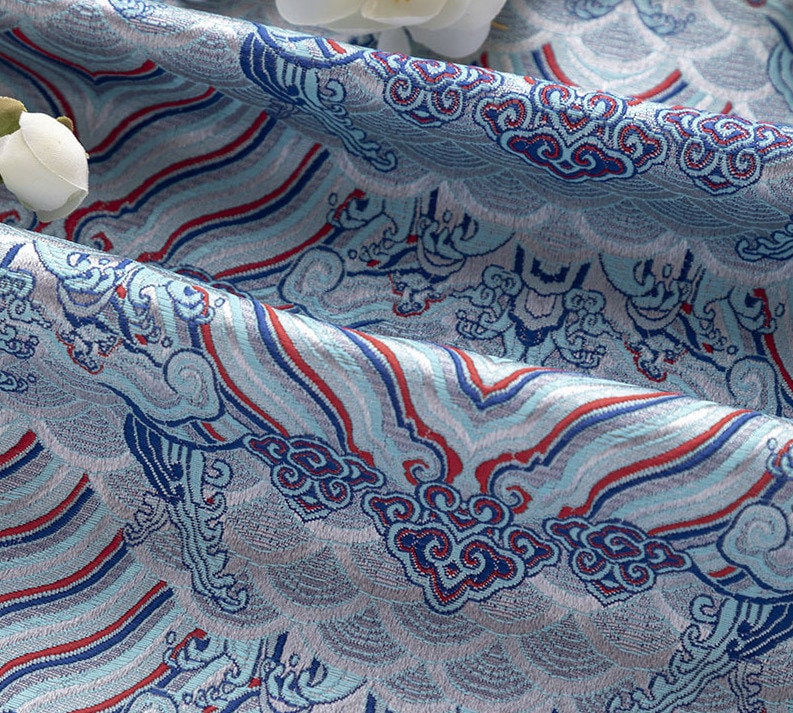 Tissu brocart de soie et rayonne à motif vagues océaniques - 150 cm de large
