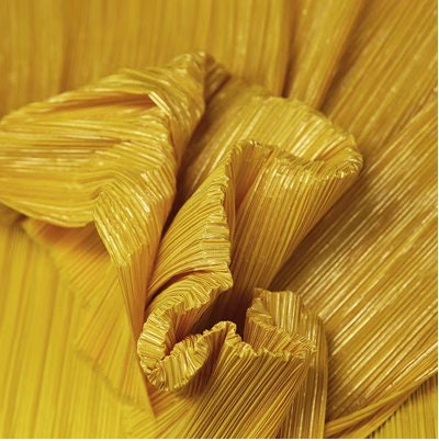 59"W Shiny Pleated Crepe Fabric: DIY Wedding Costume Decor