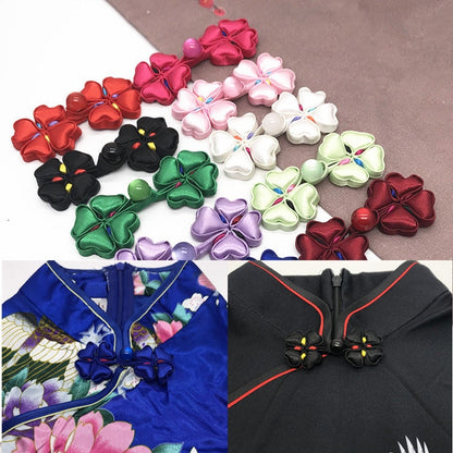 Boutons de couture en satin à motif trèfle à quatre feuilles : nœuds décoratifs pour cheongsam