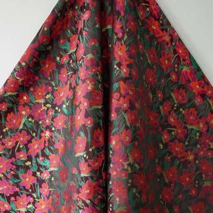 Tissu jacquard à motif floral avec fil doré : texture 3D, largeur 165 cm