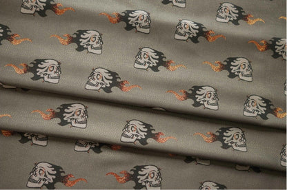 Tissu jacquard à fils d'or : matériau pour costume de squelette d'Halloween
