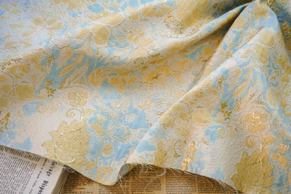 Tissu jacquard à fil doré : texture peinture à l’huile 3D, largeur 140 cm (55 po) – au mètre