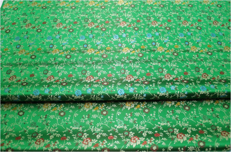 Tissu brocart chinois à motifs floraux : mélange de soie et de rayonne, 89 cm de large