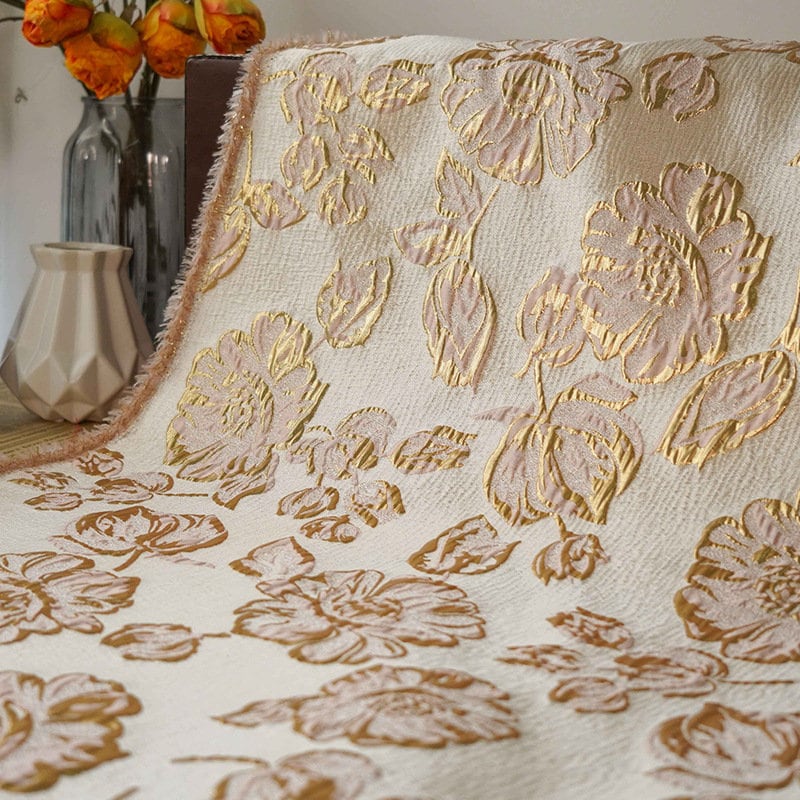 Tissu jacquard pivoine à fil d'or : tissu d'ameublement vintage de créateur, 140 cm de large