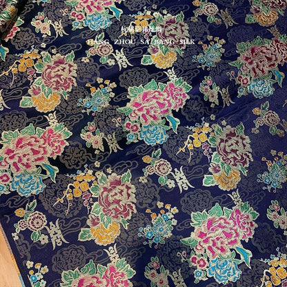 Tissu brocart de soie à motif pivoine : ameublement et matelassage pour mariages chinois (vendu au mètre)