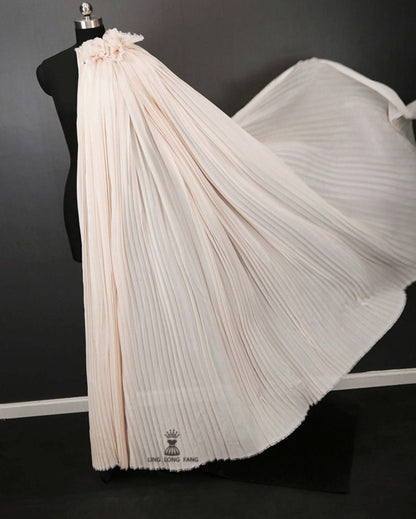 Tissu mousseline plissé : texture crêpe pressée à la main, 150 cm de large