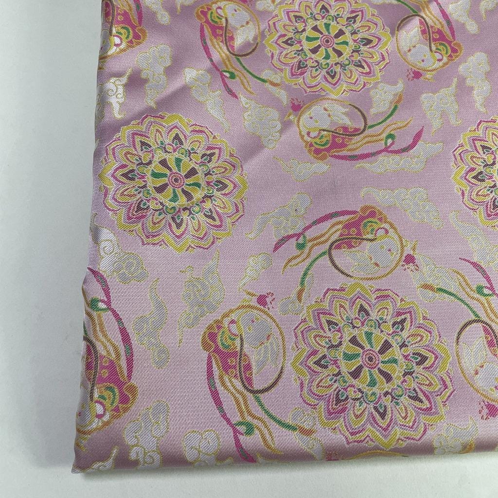 Tissu à motifs Bada tibétains : 55 pouces de large, polyester, pour la couture