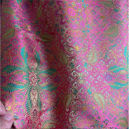 Tissu brocart de soie jacquard Nishijin Ori : costume de mariage japonais, draperie (59 pouces de large)