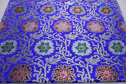 Tissu brocart jacquard à motifs floraux : style sino-mongol (vendu au mètre)