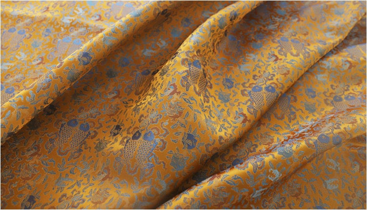 Brocart de soie chinois : motif double poisson Poissons, 89 cm de large