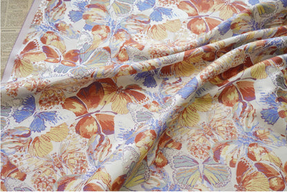 Tissu jacquard papillon : mélange acrylique et polyester texturé 3D (57 po de largeur)
