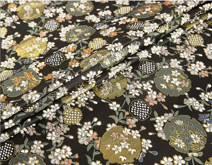 Tissu brocart de soie jacquard à motif floral : design asiatique moderne