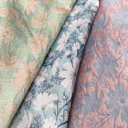 Tissu jacquard à motif floral : motif floral en relief 3D, 152 cm de large