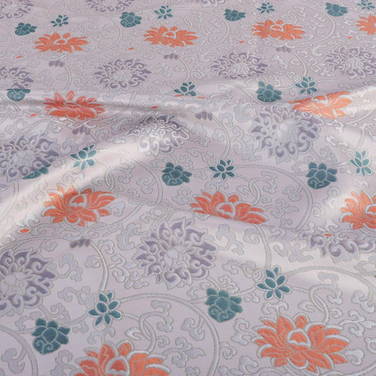 Brocart de soie blanc lotus : largeur 147 cm, pour costumes, ameublement et couture