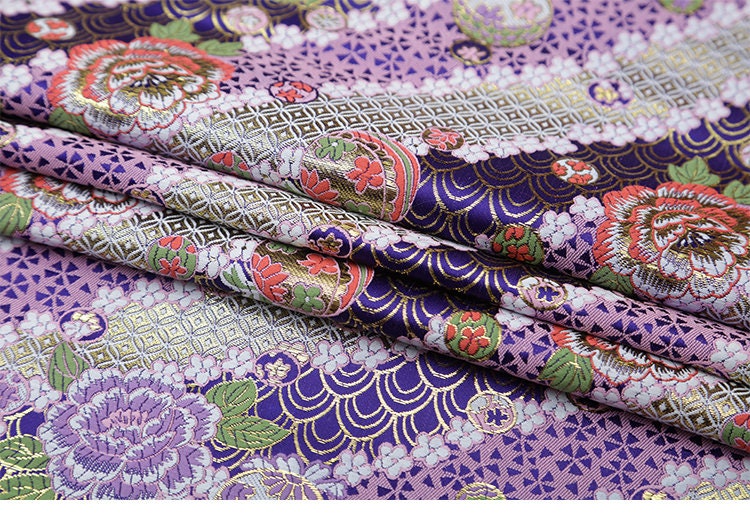 Tissu brocart de soie à motif de fleurs de cerisier : tissu de kimono japonais Kinran (largeur 29,5")