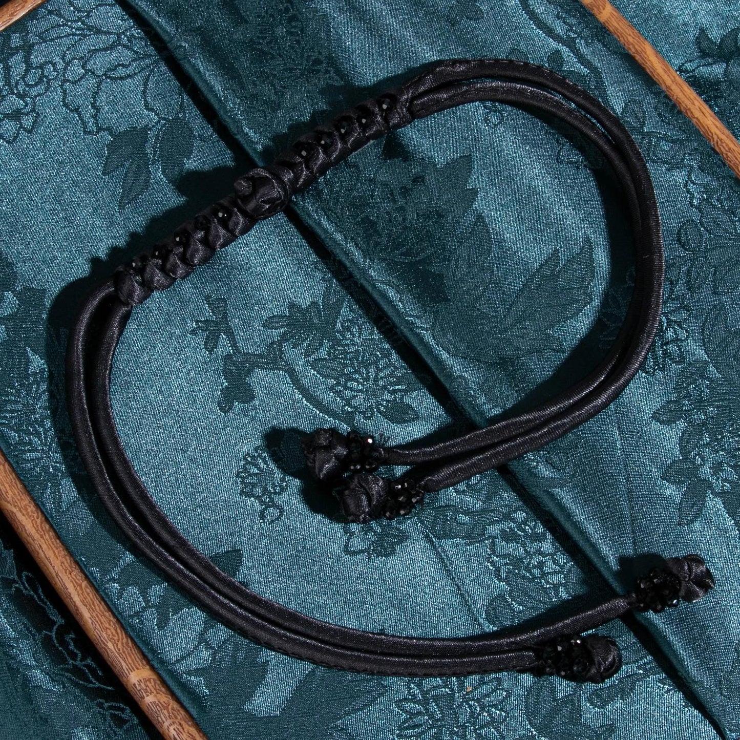 Boutons artisanaux à nœuds chinois : attaches en satin pour cheongsam