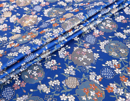 Tissu brocart de soie jacquard à motif floral : design asiatique moderne
