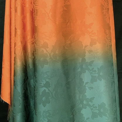 Tissu à imprimé floral dégradé : mélange de polyester et d’élasthanne, largeur 140 cm