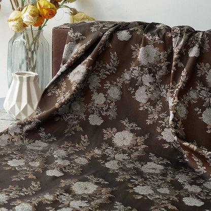 Tissu jacquard style palais européen, motif feuilles et fleurs, collection Reserve, largeur 62 pouces