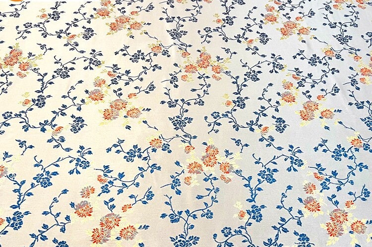 Tissu damassé en brocart de soie : tissu pour robe à motif pivoines, largeur 75 cm