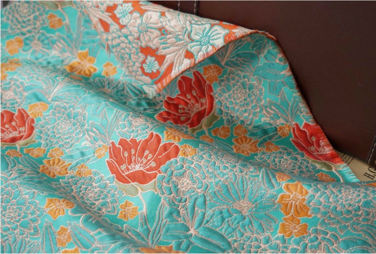 Tissu jacquard tissé à motif floral : rayonne polyester gaufrée en 3D, réversible