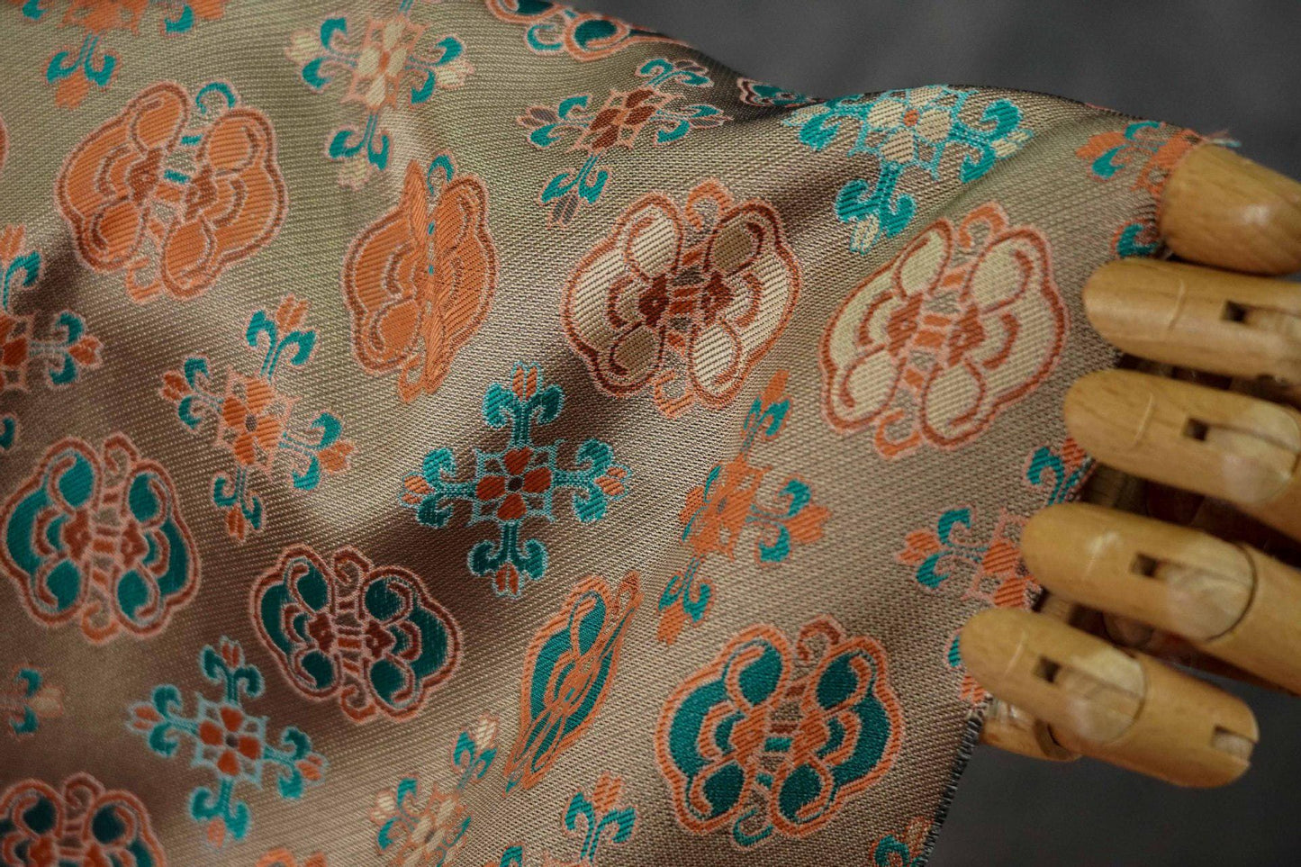 Sichuan Brocade Jacquard Fabric: Chinese Weaving for Cheongsam & Hanfu