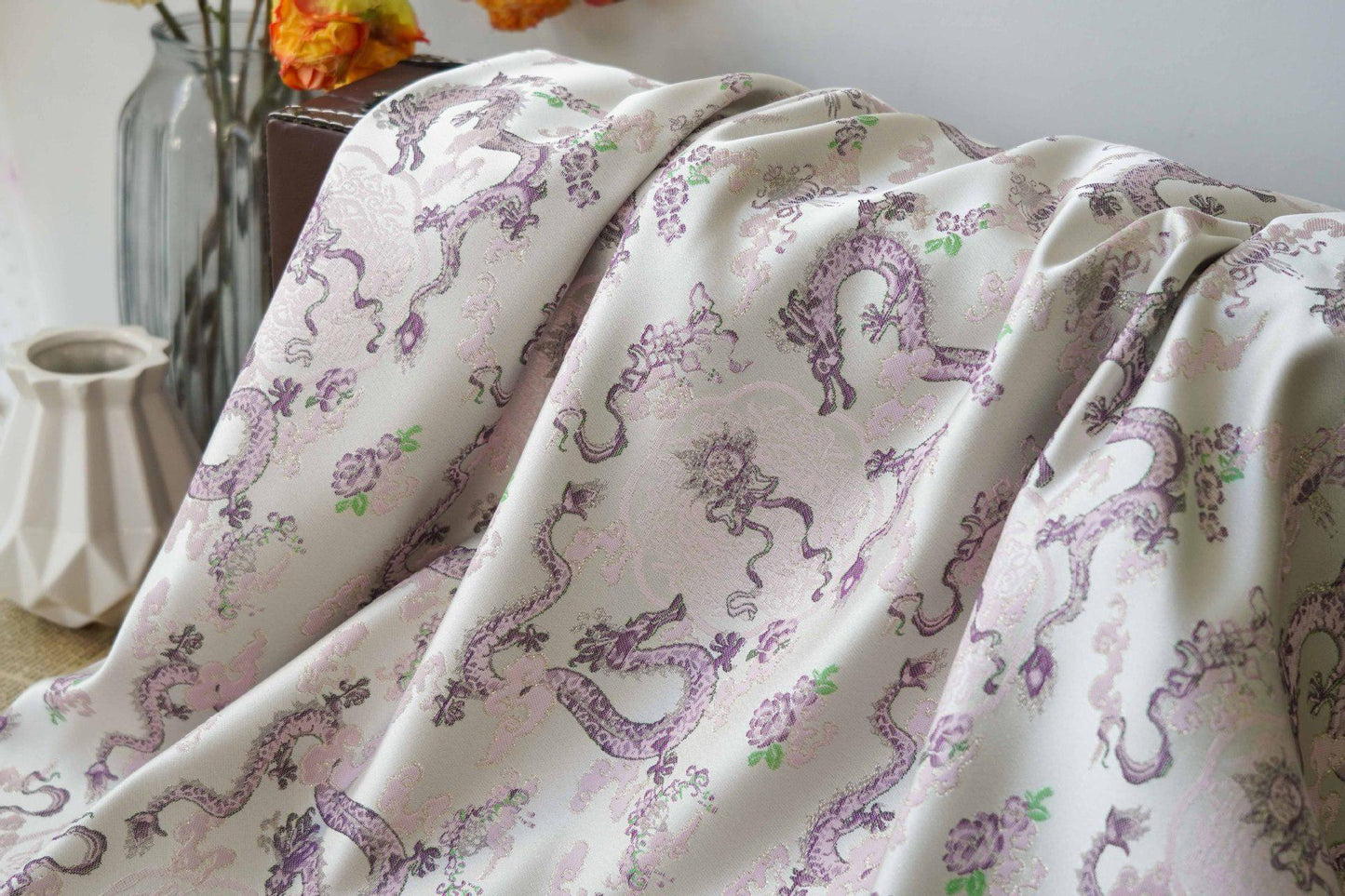 Tissu brocart Lilas Dragon : Cheongsam Qipao multicolore, 147 cm de large