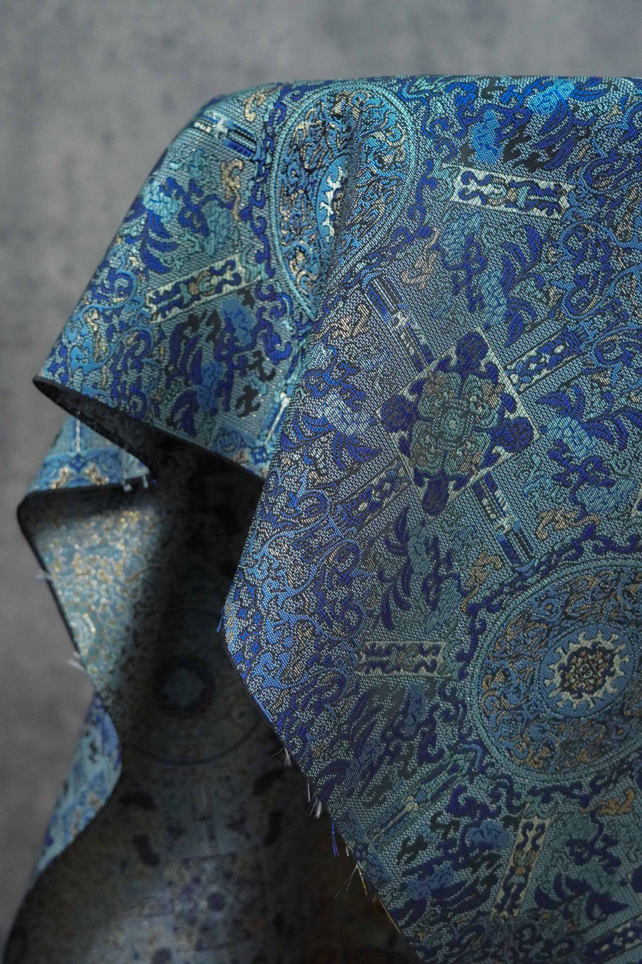 Tissu brocart Ombre Song : Jacquard style chinois à fil d'or (150 cm)