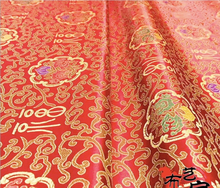 Tissu brocart pêche de longévité chinois : rayonne rouge et or, 75 cm de large