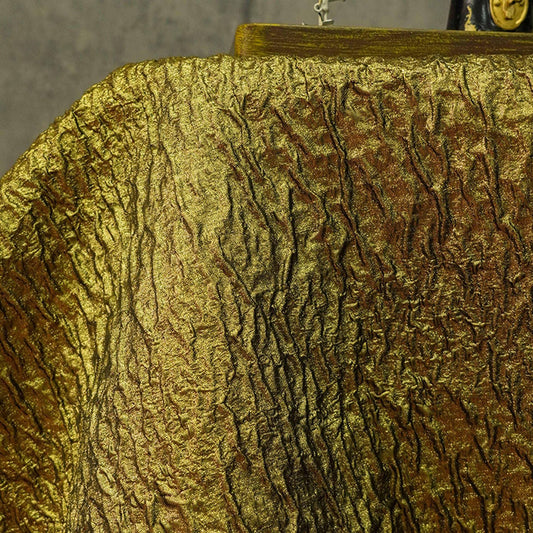Tissu jacquard doré : tissu texturé 3D pour robes de bal et ameublement, largeur 137 cm (54 pouces).