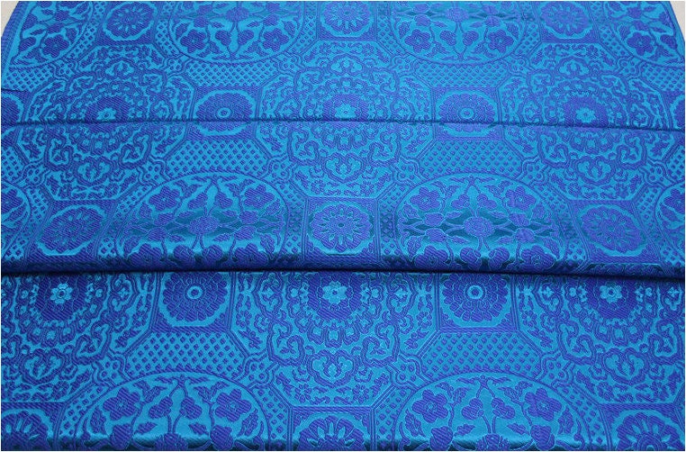 Tissu brocart à fleurs de prunier : tissu pour coussin Cheongsam chinois (29,5 po L)