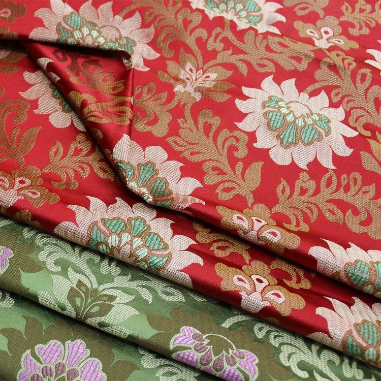 Tissu brocart Lotus Lurex : 75 cm de large, textile tibétain