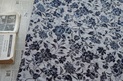 Tissu jacquard européen à motif floral en relief et fil doré - Texture luxueuse pour matelassage, ameublement, couture, décoration intérieure - Large