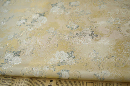 Tissu jacquard floral doré : revêtement d’ameublement réversible en relief, 160 cm de large